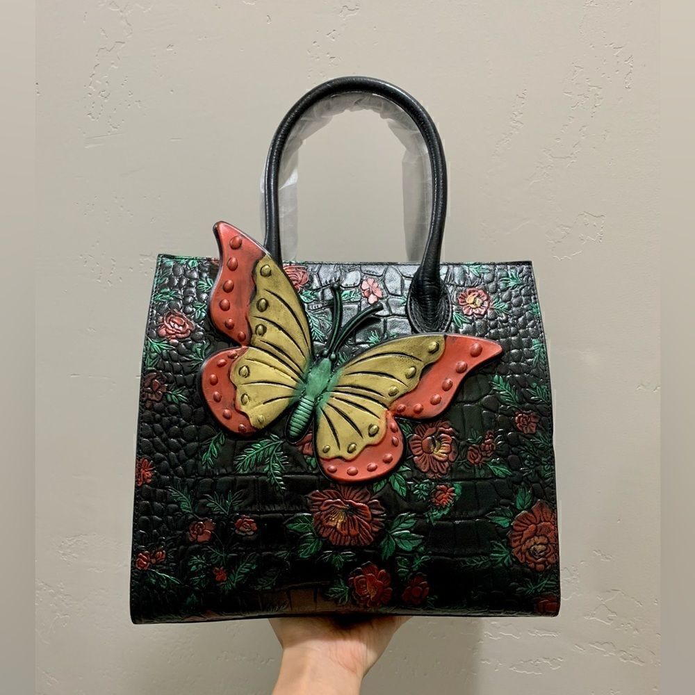 HandâPaintedâGenuine LeatherâFloralâEmbossedâwithâ3DâButterflyâHandbag
